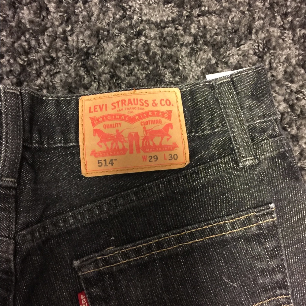 Vintage Levi’s cut off shorts - Picture 2 of 3